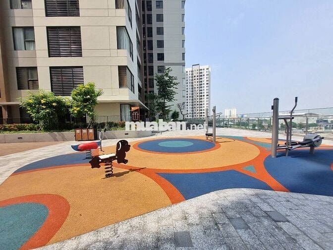 Bán Căn Góc 80m², 2 Phòng Ngủ. Nhà Mới Đẹp. View Hồ Bơi, Thoáng Mát