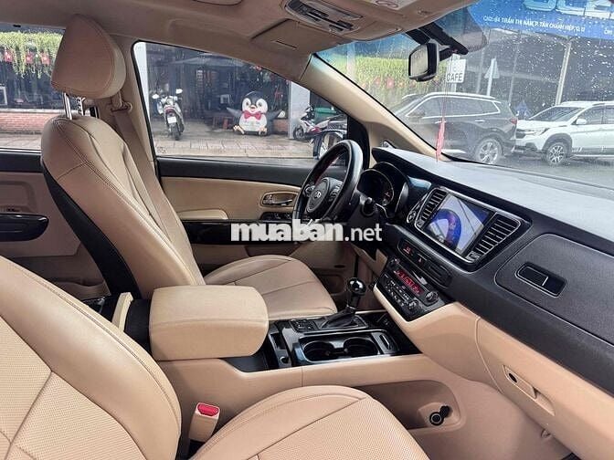 Kia Sedona 2017 2.2 DATH - 66000 km