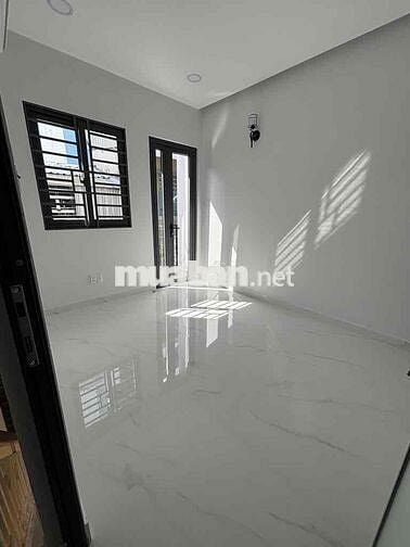 Nhà mới đẹp Trung tâm q11, DT ngang 4m, SHR HC đủ, KQH