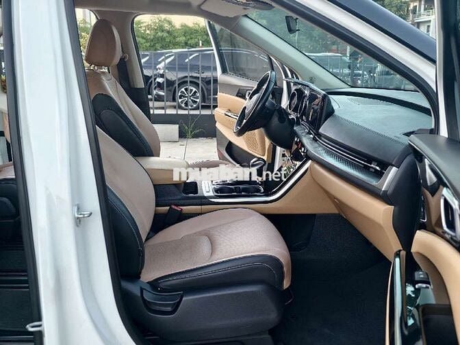 KIA CANIVAL 2022 MÁY DẦU MÀU TRẮNG LUXURY