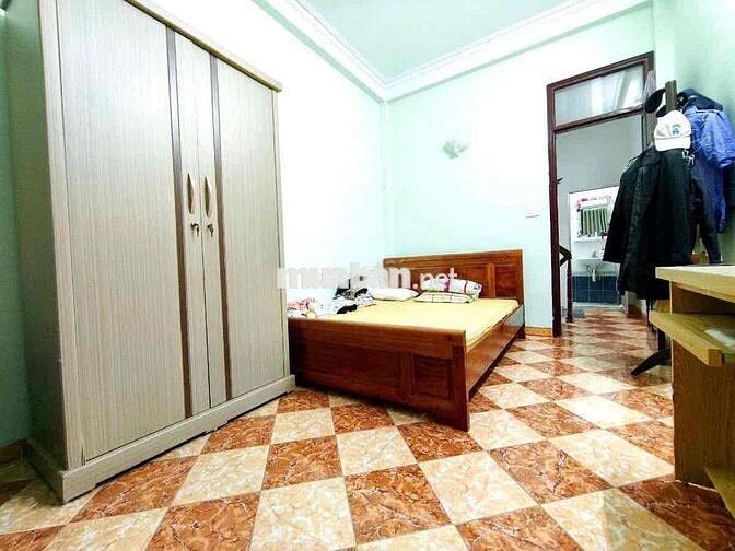 Cho thuê nhà 4 tầng 23m2 đường Nguyễn Chính, Hoàng Mai (Chính chủ)