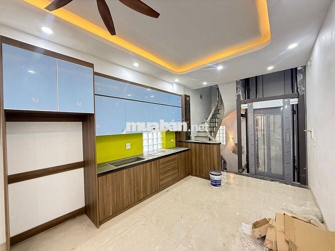 ​12.5 TỶ! NHÀ 6 TẦNG, THANG MÁY 45M² Ở NGAY TÂY SƠN ĐỐNG ĐA.