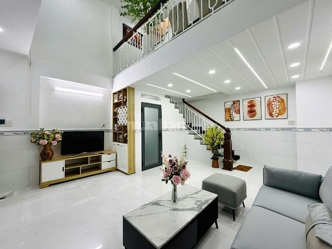 Cho thuê nhà mới, ngang 5m thoáng, ĐS 19, P.8 Gò Vấp