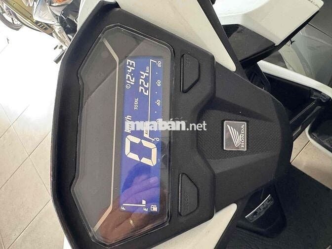 Click 125i smartkey trắng 2025