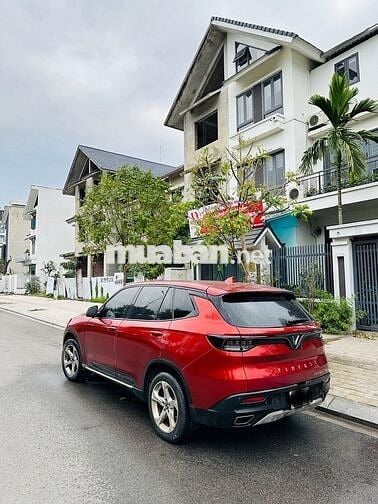 VinFast Lux SA2.0 2020 2.0 AT - 60000 km