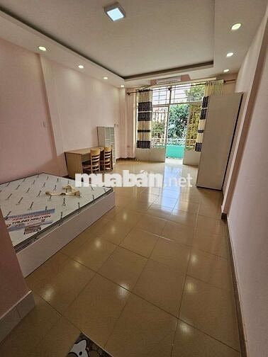Cho thuê CHDV full nội thất mặt tiền đường 84 Cao Lỗ P4 Q8 (ở 3 người)