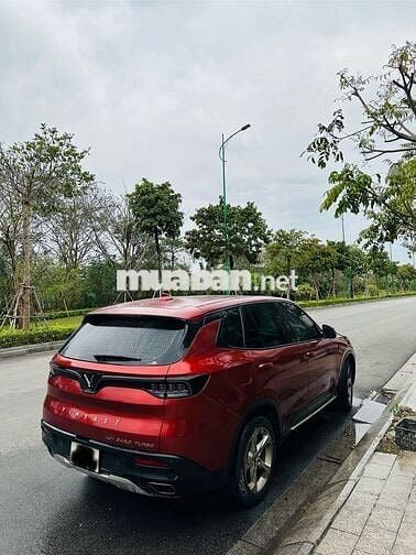 VinFast Lux SA2.0 2020 2.0 AT - 60000 km