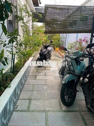 BIỆT THỰ SÂN VƯỜN KHU BÀU TRÀM- FULL NỘI THẤT