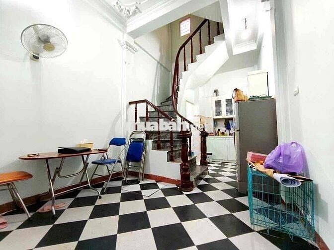 Cho thuê nhà 4 tầng 23m2 đường Nguyễn Chính, Hoàng Mai (Chính chủ)