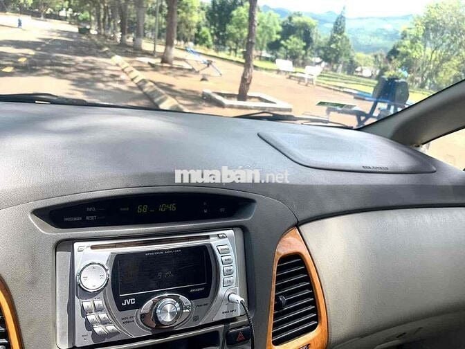 Toyota Innova 2011 G - 1 km