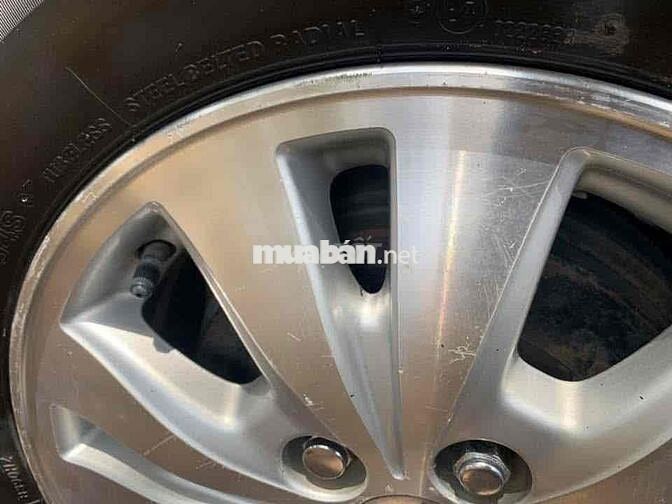 Toyota Innova 2011 G - 1 km