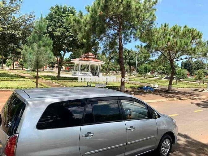 Toyota Innova 2011 G - 1 km