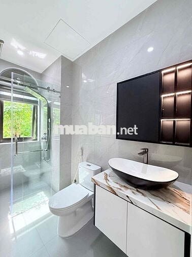 Nhà 3 tầng thiết kế hiện đại sang trọng bậc nhất