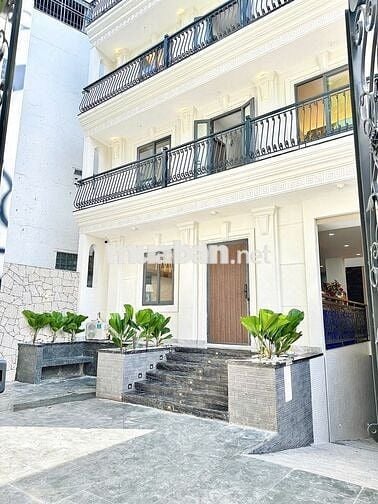 CHO THUÊ CĂN HỘ GIƯỜNG ĐÔI XỊN XÒ CÓ BAN CÔNG NGAY CÔNG VIÊN LÀNG HOA