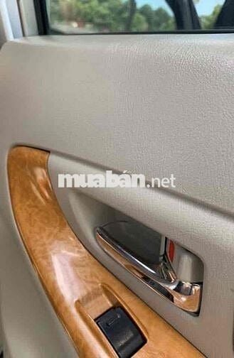 Toyota Innova 2011 G - 1 km