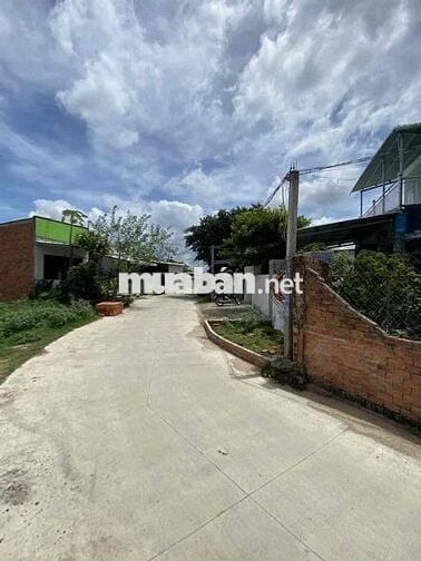 Bán nhà vườn nghỉ dưỡng giáp TPHCM 30p chạy xe