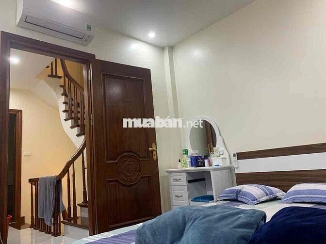 Cực Nóng! Nhà Phố Trung Liệt -Ngõ Nông Gần Phố 2 Thoáng -Full Nội Thất
