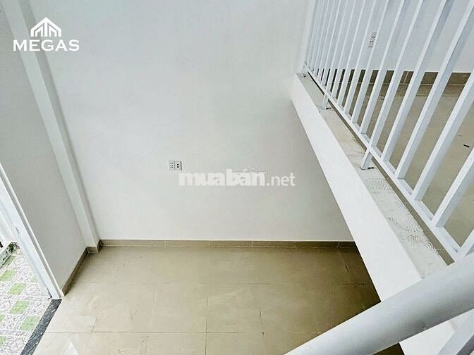 Cho thuê phòng gác cao, diện tích 40m2- Gần Ktx khu B, ĐH Bách Khoa 7p