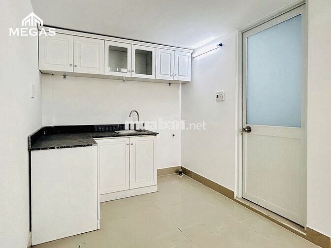 Cho thuê phòng gác cao, diện tích 40m2- Gần Ktx khu B, ĐH Bách Khoa 7p