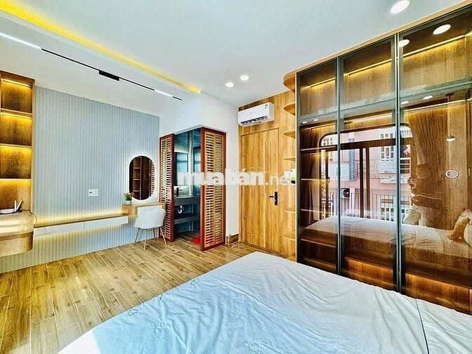 CỰC PHẨM NHÀ ĐẸP-140A Trần Huy Liệu P.15 Q.Phú Nhuận -4,5x17 300m sàn