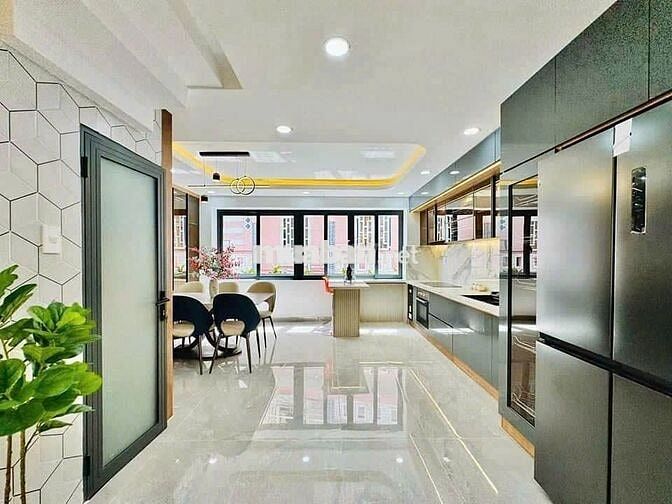 CỰC PHẨM NHÀ ĐẸP-140A Trần Huy Liệu P.15 Q.Phú Nhuận -4,5x17 300m sàn