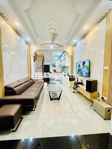 BÁN NHÀ ĐƯỜNG LÁNG ĐỐNG ĐA NGÕ TO GẦN PHỐ GẦN Ô TÔ DT: 36m2 * 5Tầng
