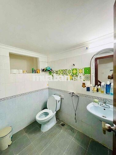 BÁN NHÀ ĐƯỜNG LÁNG ĐỐNG ĐA NGÕ TO GẦN PHỐ GẦN Ô TÔ DT: 36m2 * 5Tầng