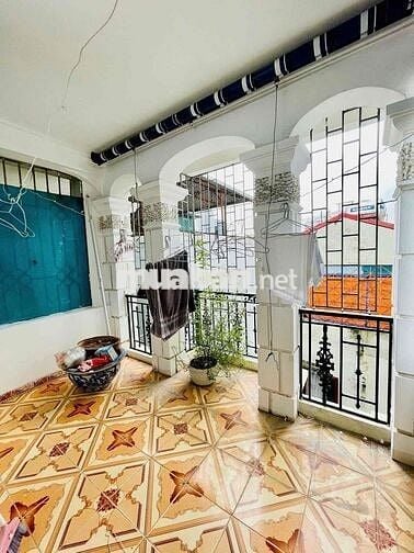 BÁN NHÀ ĐƯỜNG LÁNG ĐỐNG ĐA NGÕ TO GẦN PHỐ GẦN Ô TÔ DT: 36m2 * 5Tầng