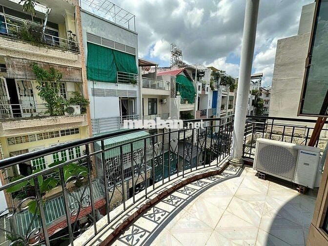 CHStudio Ban Công 40m2 Full Nội Thất Máy Giặt Riêng Đường Đùi Đình Túy