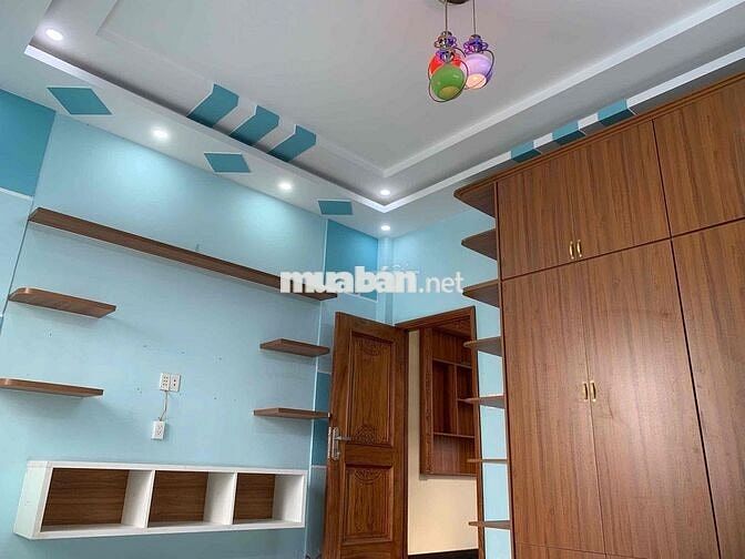 Bán Nhà 1 trẹt 3 lầu sân thượng có 4pn /1pt /3wc khu dân cư  an ninh