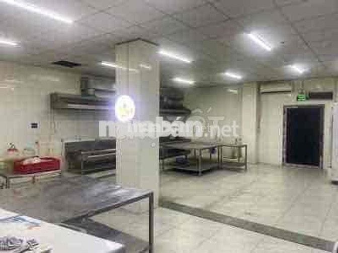 Nhà hàng - kara 3 mặt tiền ( có thể thuê riêng tầng trệt )