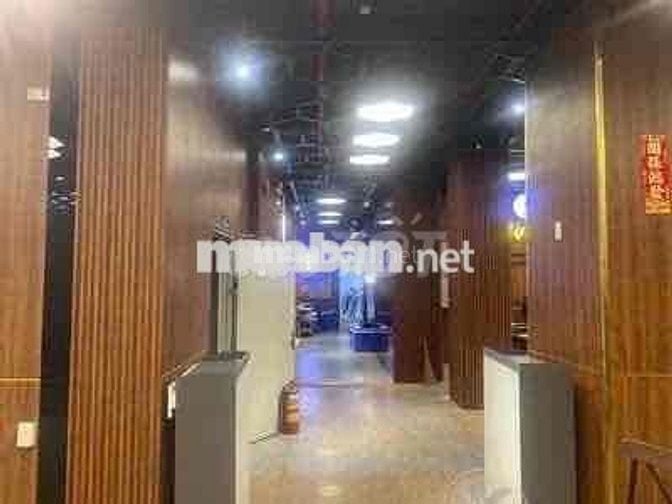 Nhà hàng - kara 3 mặt tiền ( có thể thuê riêng tầng trệt )