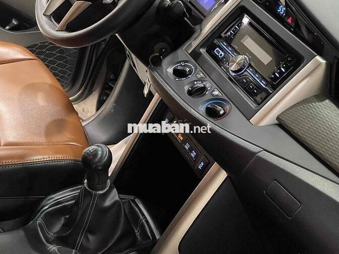 Toyota Innova 2020 2.0E - số sàn 475 bao ra tên
