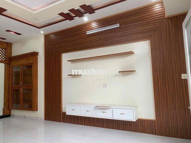Bán Nhà 1 trẹt 3 lầu sân thượng có 4pn /1pt /3wc khu dân cư  an ninh