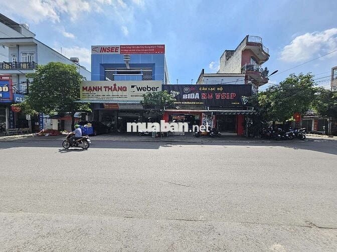 Nhà mặt tiền 241m ngang 11m gần chợ Xóm Vắng kinh doanh sầm uất