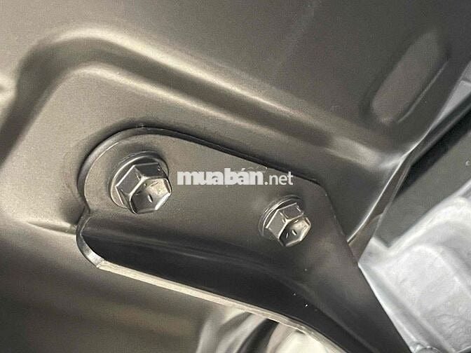 Toyota Innova 2020 2.0E - số sàn 475 bao ra tên