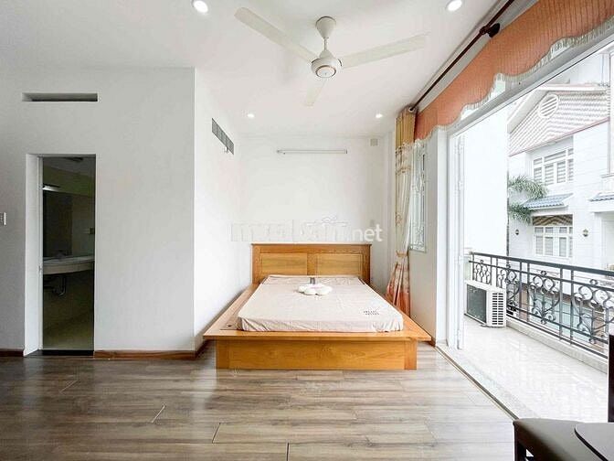 Ban công Tách bếp Full nội thất Cộng Hoà ngay LOTTE
