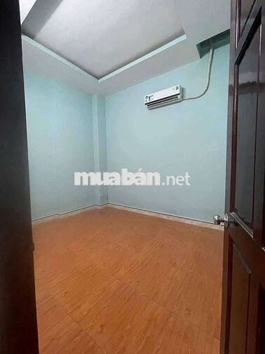 Cho thuê nhà gần ngã tư Bình Trị cách Nguyễn Thị Minh Khai 100 m