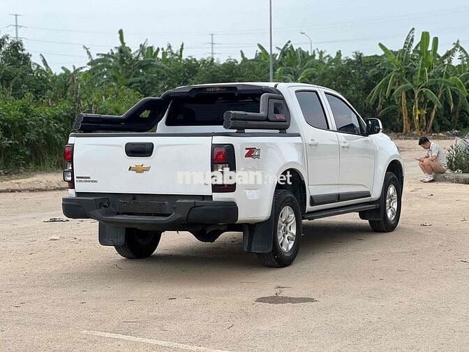 Chevrolet Colorado 2018 LT 2.5 MT 4WD - 800000 km