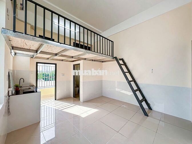 Cho thuê phòng trọ có gác cao, ban công, diện tích 30m2- ktx khu B