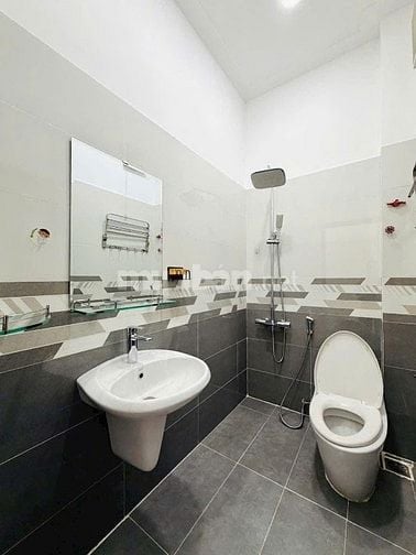 Nhà ngộp bán gấp Chiến Thắng, P.9, Phú Nhuận,(77m2), giá chỉ 2,95
