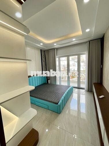 Mặt tiền đường lớn, ngã 3 thông thoáng để kinh doanh và làm dịch vụ.