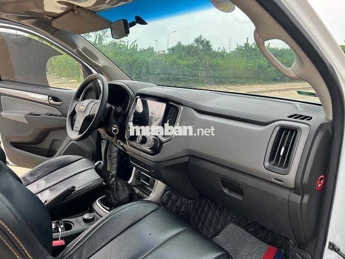 Chevrolet Colorado 2018 LT 2.5 MT 4WD - 800000 km
