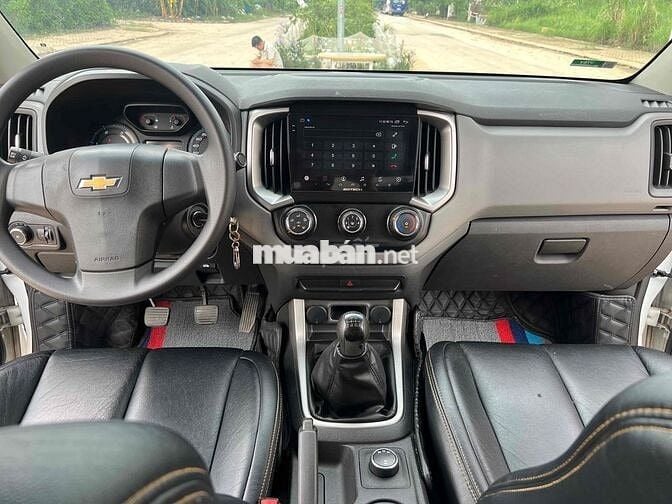Chevrolet Colorado 2018 LT 2.5 MT 4WD - 800000 km