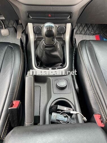 Chevrolet Colorado 2018 LT 2.5 MT 4WD - 800000 km