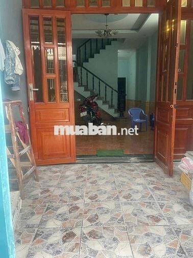 Cho thuê nhà gần ngã tư Bình Trị cách Nguyễn Thị Minh Khai 100 m