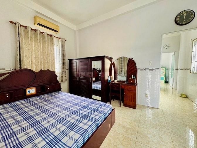 NHÀ ĐẸP GẤP BÁN 51m2, 4 TẦNG, NGANG 5m, HƠN 5 TỶ, P14 Q8 NGAY CC AQUA 
