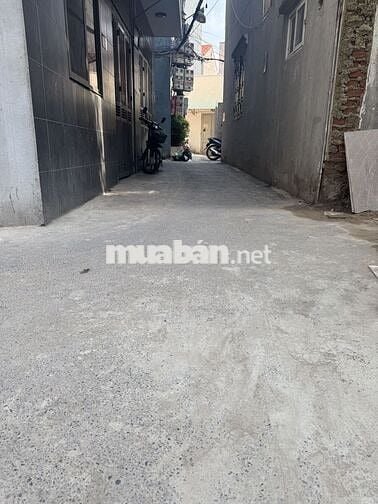 Nhà 46m2 xây mới thiết kế lệch tầng hiện đại tại KDT XA LA Hà ĐÔNG