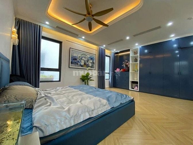 Phân lô Trần Quốc Hoàn 36m2*6T ô tô đỗ cửa, nhà đẹp, dân trí cao 12 tỷ