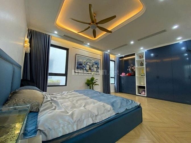 Phân lô Trần Quốc Hoàn 36m2*6T ô tô đỗ cửa, nhà đẹp, dân trí cao 12 tỷ